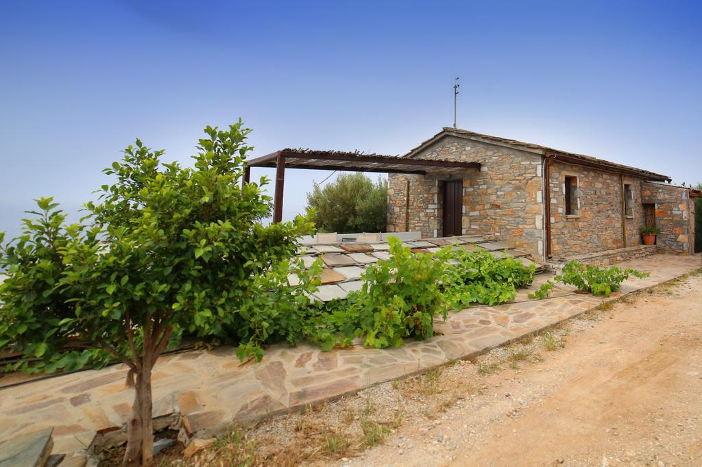 Pyrgos Traditional Village Agios Kirykos  Luaran gambar